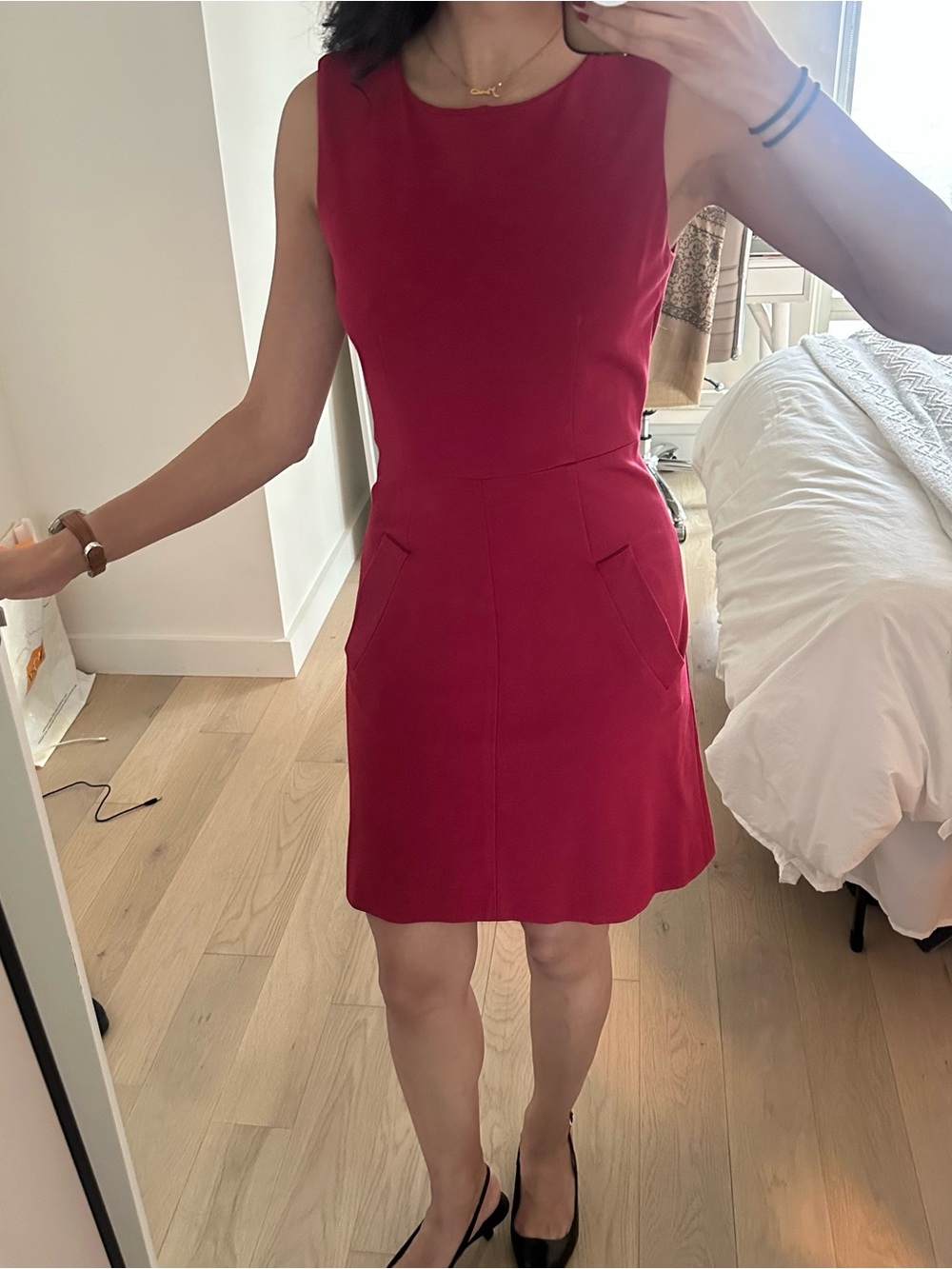 Diane Von Furstenberg red sheath dress - Size 4